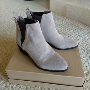  White Mountain Taupe Leather Suede Bootie
